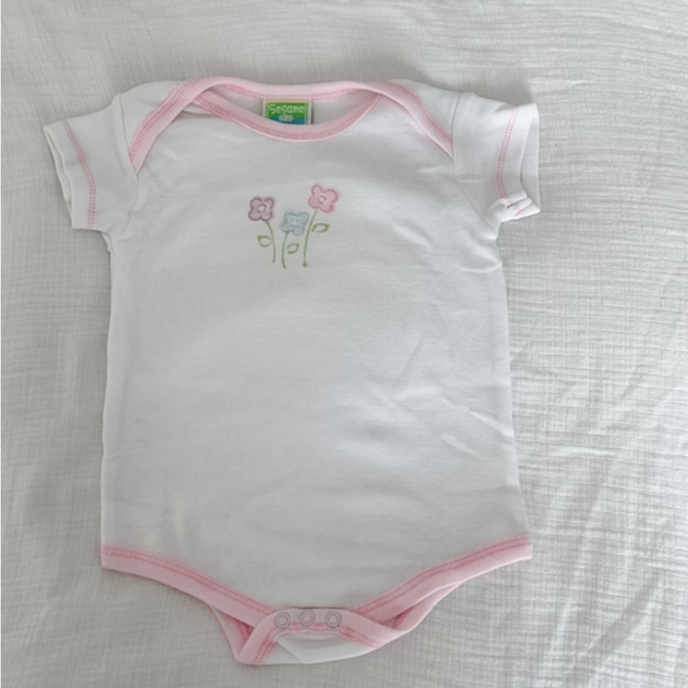 4/$20 Floral Bouquet Bodysuit | Sesame Beginnings | 0-3 Months